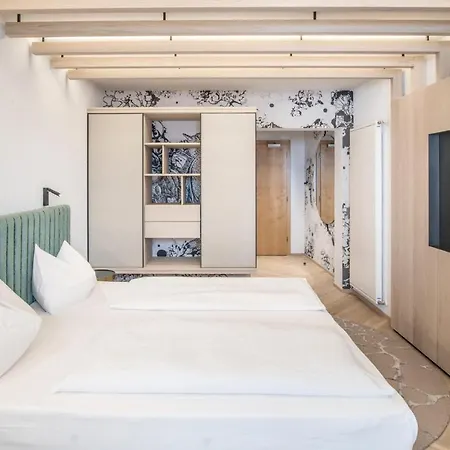 호텔 Posthotel Lamm 4*