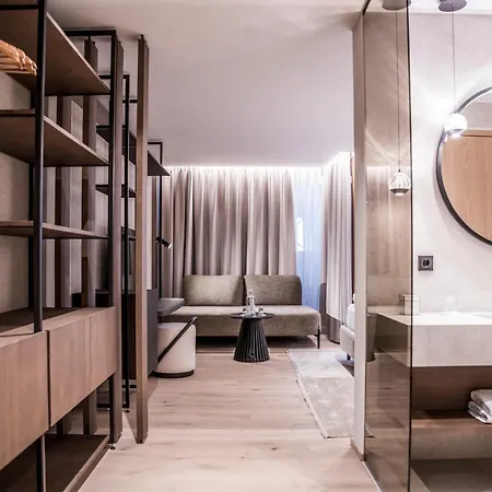 Posthotel Lamm 4*