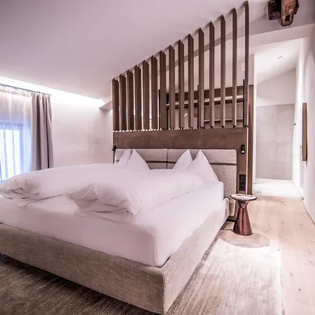 호텔 Posthotel Lamm 4*