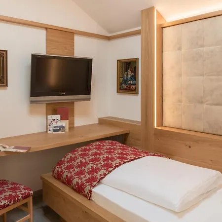 호텔 Posthotel Lamm 4*