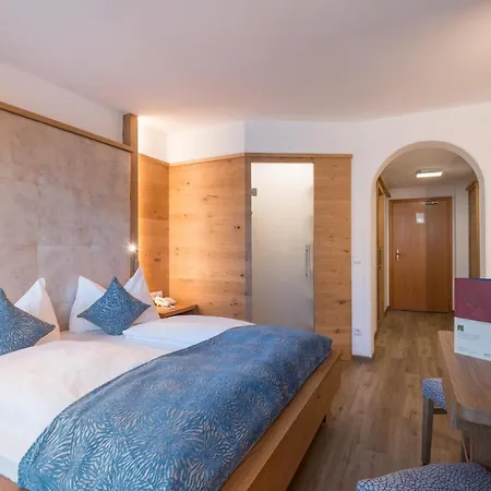 Posthotel Lamm 호텔 4*