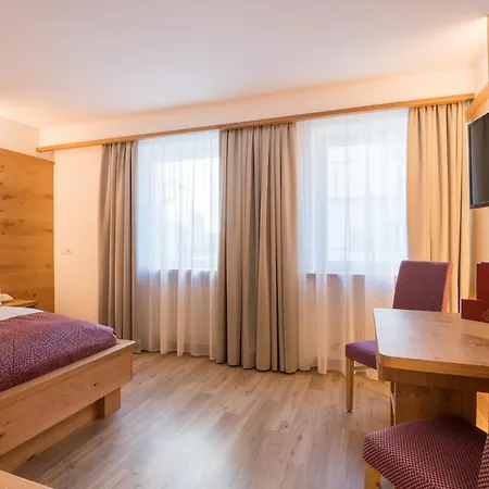 호텔 Posthotel Lamm